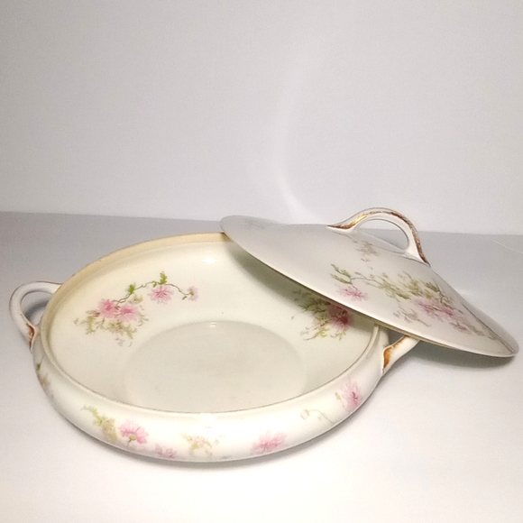 Vintage 1900's Elegant GDA Limoges Round Covered Serving Dish - Picture 5 of 11